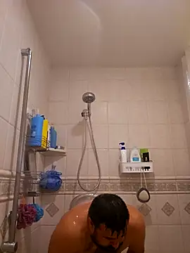 Roddog18 online show from November 2025 11:48:01 PM