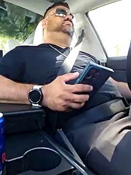 Roddog18 online show from April 2026 10:38:01 PM