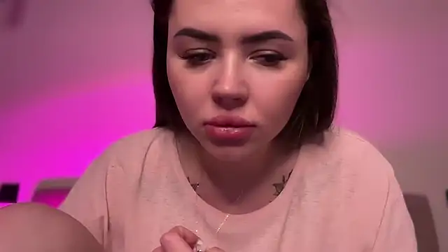 AlmaryKim online show from November 2025 09:06:01 PM