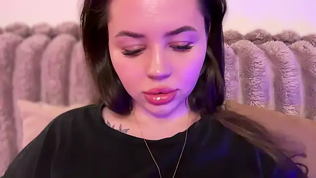 AlmaryKim online show from June 2026 05:46:01 PM