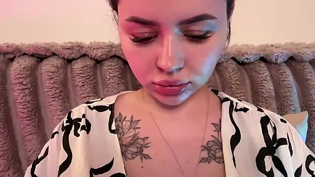 AlmaryKim online show from July 2026 08:04:02 PM