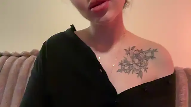 AlmaryKim online show from July 2026 08:39:01 PM
