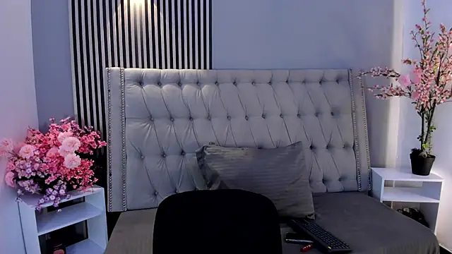 Xiomara Stwart online show from January 2026 12:15:02 AM