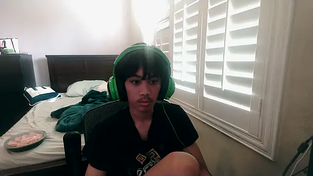 youngasianboy2007 online show from November 2025 08:44:01 PM