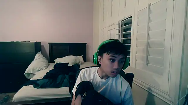 youngasianboy2007 online show from February 2026 08:29:02 AM