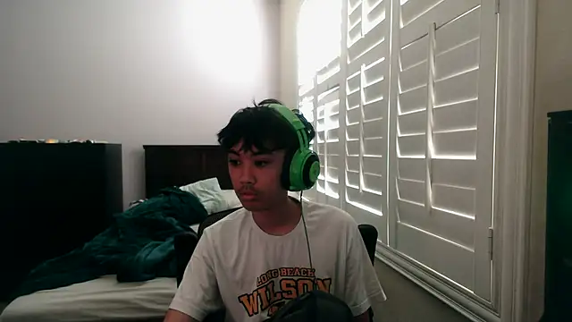 youngasianboy2007 online show from February 2026 07:15:01 PM