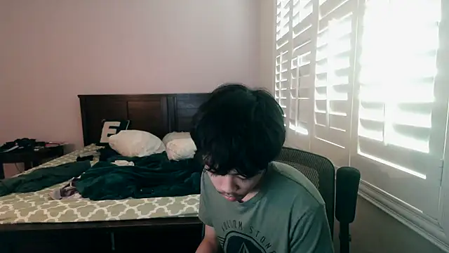 youngasianboy2007 online show from April 2026 05:16:01 PM