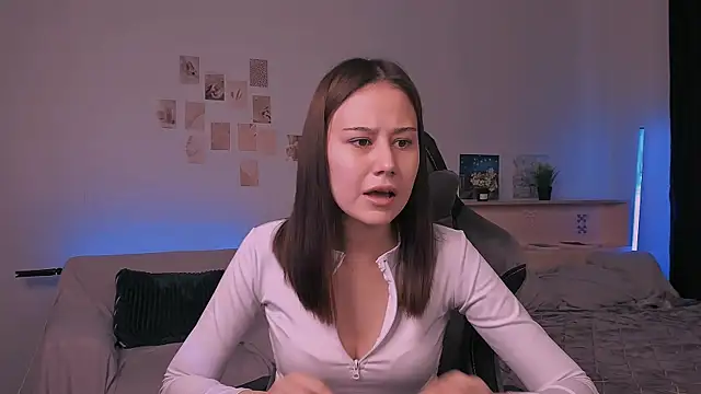 adelle046 online show from October 2025 09:21:02 AM