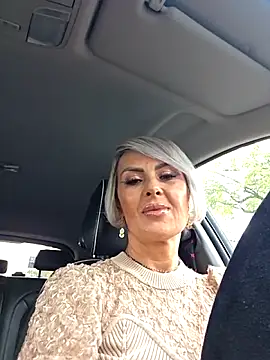 KirraWhite online show from October 2025 06:05:02 AM