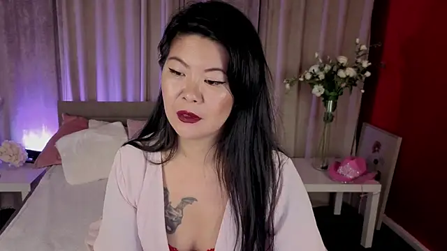 BeckySunday online show from October 2025 08:20:02 PM