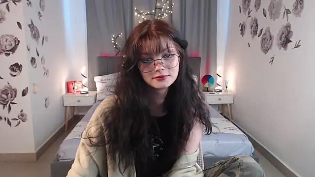 MileyRood online show from October 2025 11:35:02 PM