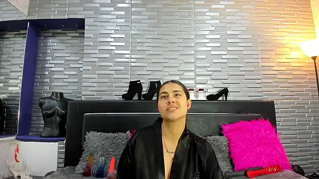 ChloeMorelli online show from October 2025 02:30:01 AM