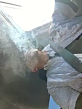 DeeBestEver online show from November 2025 06:41:02 PM