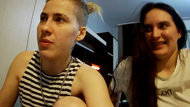 Snapshot of Mary_12 chatting on October 2025 11:39:01 PM Mary 12 online show from October 2025 11:39:01 PM