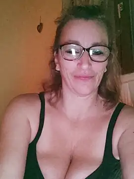 Fifi83Bell online show from December 2025 10:39:02 PM