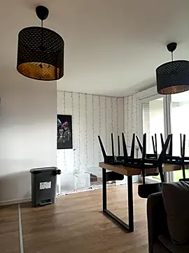 Snapshot of LaPetiteKim chatting on October 2025 08:51:01 AM LaPetiteKim online show from October 2025 08:51:01 AM