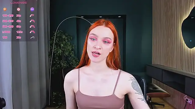 Snapshot of PollyMayer chatting on June 2026 08:44:01 PM PollyMayer online show from June 2026 08:44:01 PM