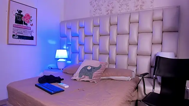 Peyton louise online show from October 2025 11:35:01 AM