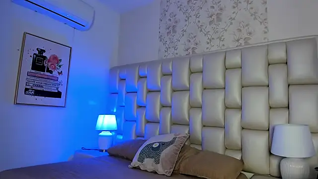 Peyton louise online show from November 2025 11:54:01 AM