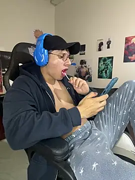 oppaboy online show from January 2026 06:53:01 PM