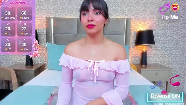 Snapshot of KoralBlum chatting on November 2025 01:59:01 AM KoralBlum online show from November 2025 01:59:01 AM