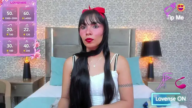 Snapshot of KoralBlum chatting on November 2025 01:25:02 AM KoralBlum online show from November 2025 01:25:02 AM