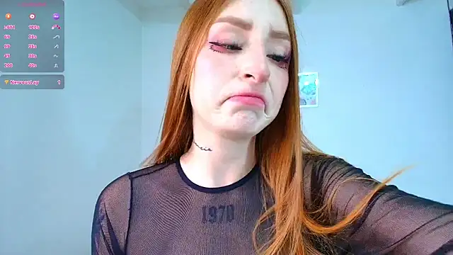 Bennuluspeach  online show from November 2025 01:44:01 PM