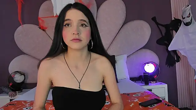 Snapshot of MeganR_ chatting on November 2025 11:09:02 AM MeganR online show from November 2025 11:09:02 AM