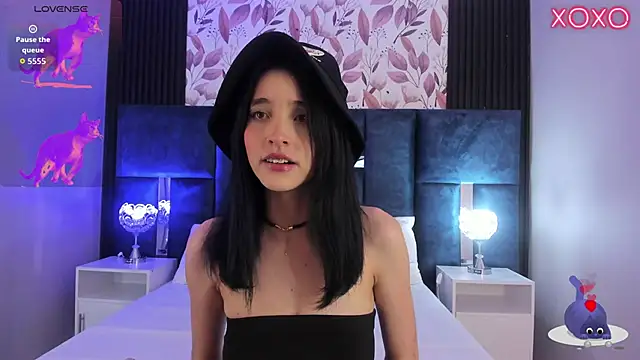 MeganR  online show from January 2026 03:23:01 AM