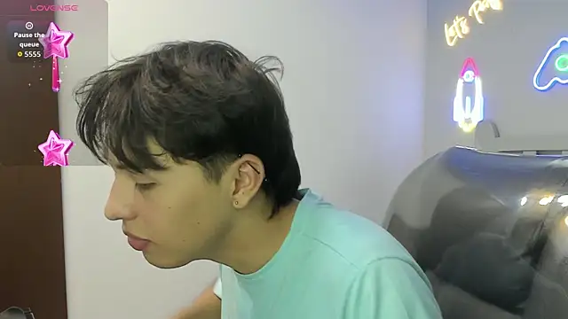 StiwenTwink online show from January 2026 08:32:01 PM