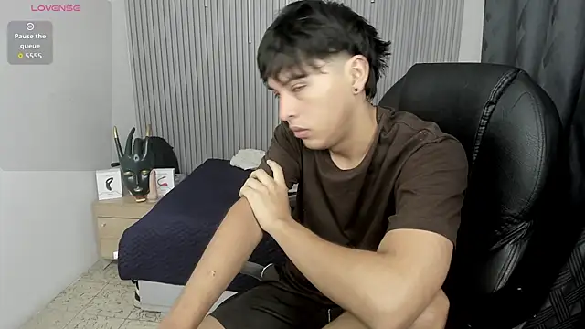 StiwenTwink online show from May 2026 01:07:02 PM