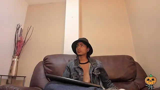 Dickie Dicking online show from October 2025 08:53:02 PM