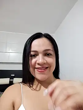 LindaSalo33 online show from October 2025 02:40:02 AM
