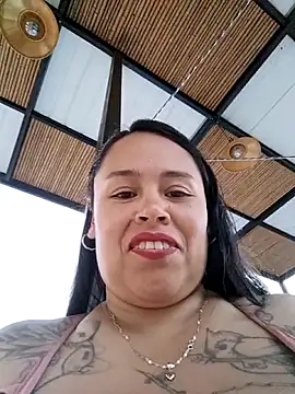 Italia 12 online show from November 2025 10:46:01 PM