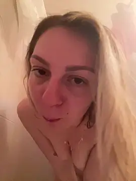 AmberLustXXX online show from April 2026 01:07:01 AM