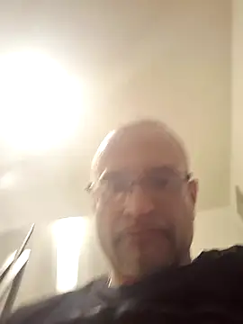 Curious9884 online show from February 2026 04:11:01 AM