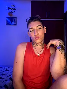 hotxxx 2012 online show from October 2025 08:15:01 PM