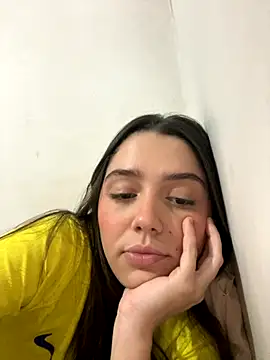 luiza barcelos online show from October 2025 02:44:01 AM