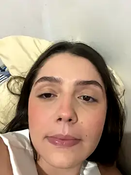 luiza barcelos online show from October 2025 02:48:02 AM