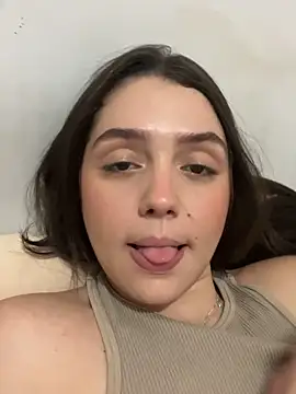 luiza barcelos online show from October 2025 08:55:02 PM