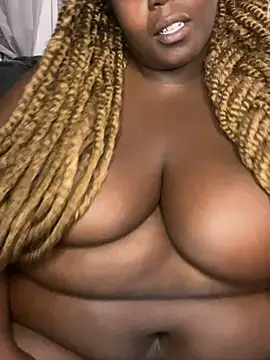 Snapshot of QueenP2thee chatting on October 2025 06:41:02 AM QueenP2thee online show from October 2025 06:41:02 AM
