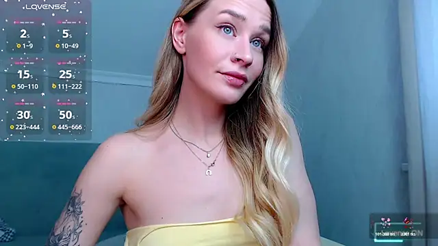 Snapshot of Anita_Delicious chatting on March 2026 03:15:01 PM Anita Delicious online show from March 2026 03:15:01 PM