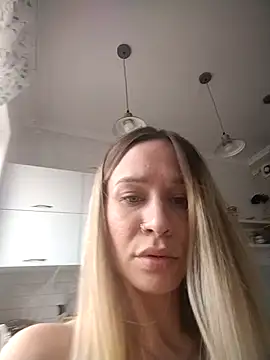 Snapshot of Anita_Delicious chatting on April 2026 01:38:02 PM Anita Delicious online show from April 2026 01:38:02 PM