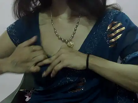 Snapshot of Laila_Cute chatting on May 2026 01:40:01 PM Laila Cute online show from May 2026 01:40:01 PM