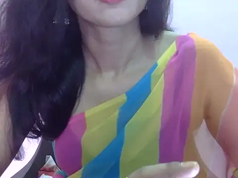 Snapshot of Laila_Cute chatting on June 2026 03:42:01 AM Laila Cute online show from June 2026 03:42:01 AM