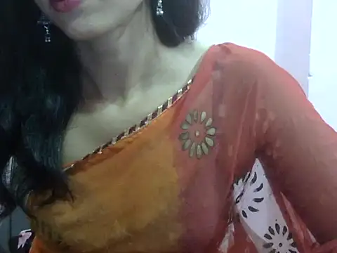 Laila Cute online show from July 2026 04:01:02 PM