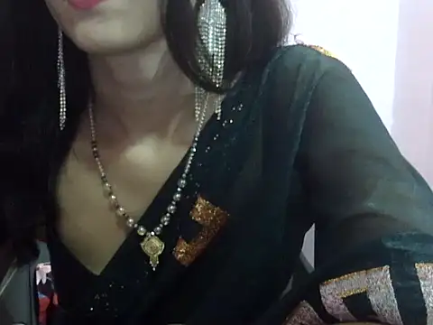 Laila Cute online show from July 2026 04:04:02 AM