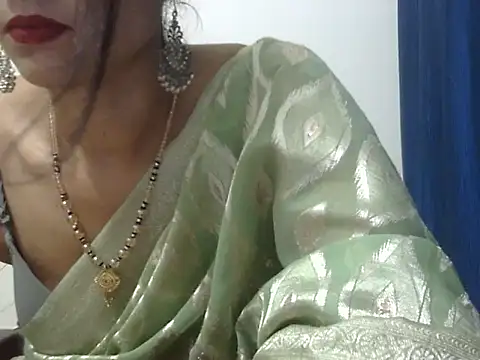 Laila Cute online show from August 2026 03:22:02 PM