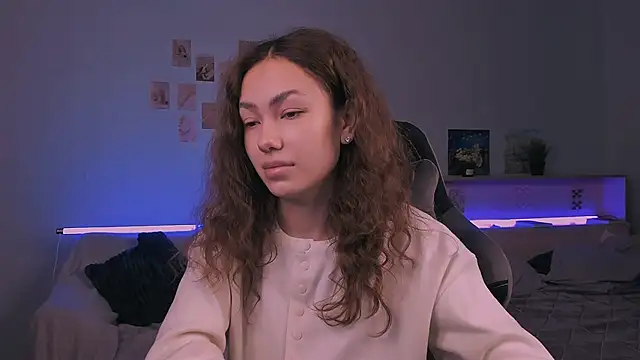 branchwithflowerss online show from November 2025 05:55:01 AM