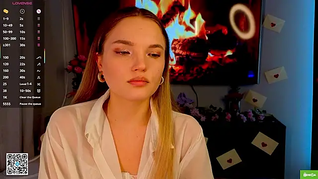 JulieLupo online show from February 2026 06:09:01 AM